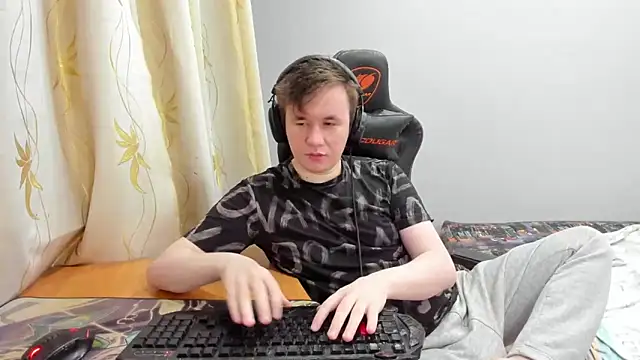 iliaskrislove online show from 06-10-26, 07:04