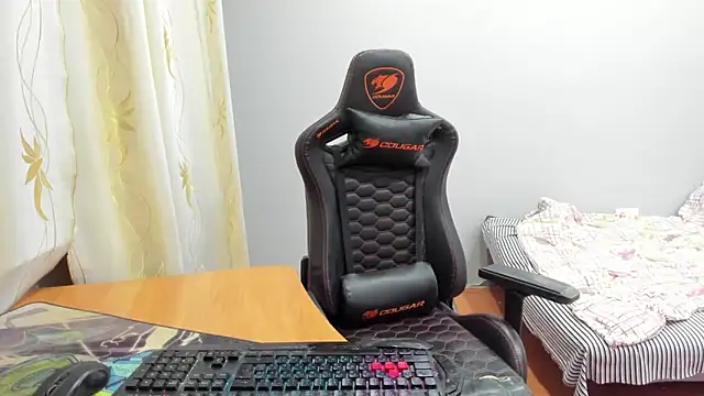 iliaskrislove online show from 11-18-25, 02:53