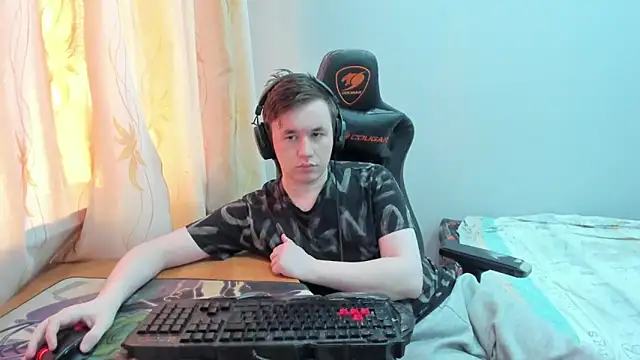 iliaskrislove online show from 06-14-26, 12:18