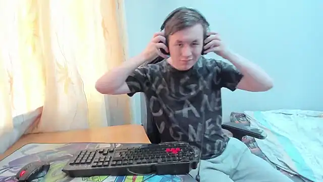 iliaskrislove online show from 06-14-26, 02:29