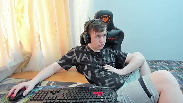 iliaskrislove online show from 05-18-26, 01:28