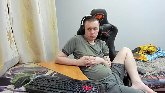 iliaskrislove online show from 10-26-25, 07:47