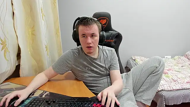 iliaskrislove online show from 11-24-25, 02:28