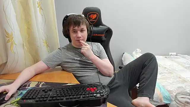 iliaskrislove online show from 03-18-26, 04:08