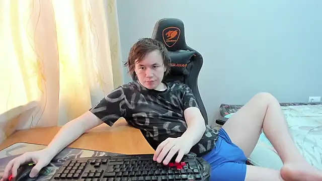 iliaskrislove online show from 04-07-26, 04:03