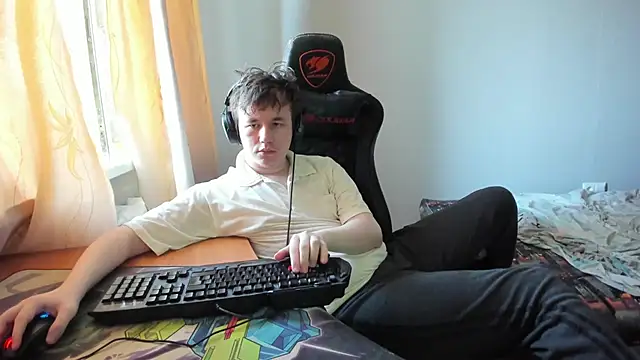 iliaskrislove online show from 07-08-26, 01:23