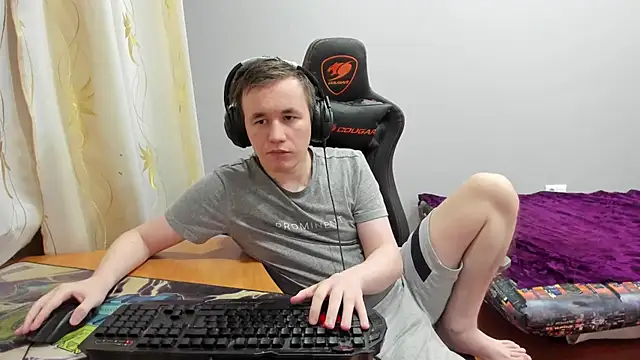 iliaskrislove online show from 12-17-25, 04:34