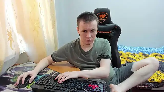 iliaskrislove online show from 10-26-25, 04:24