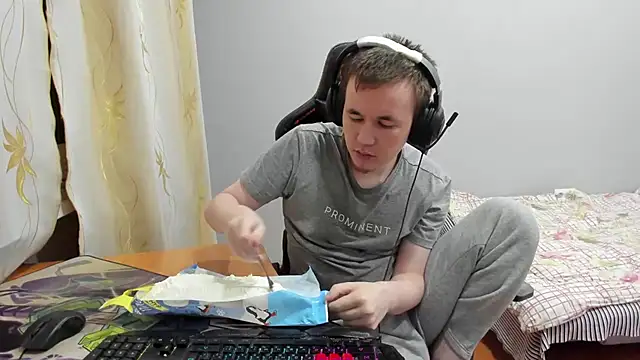 iliaskrislove online show from 11-28-25, 10:54