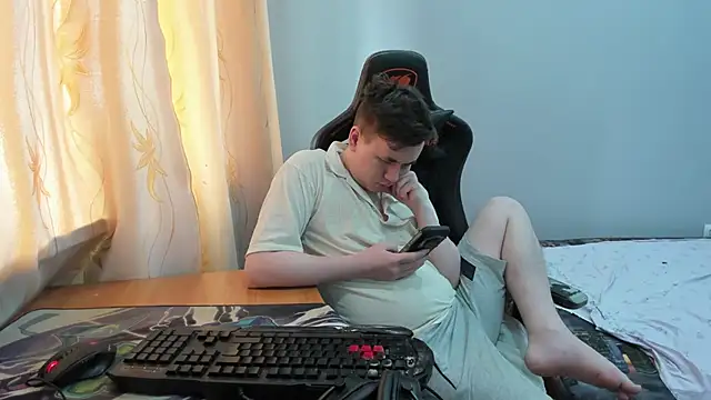 iliaskrislove online show from 05-11-26, 01:01
