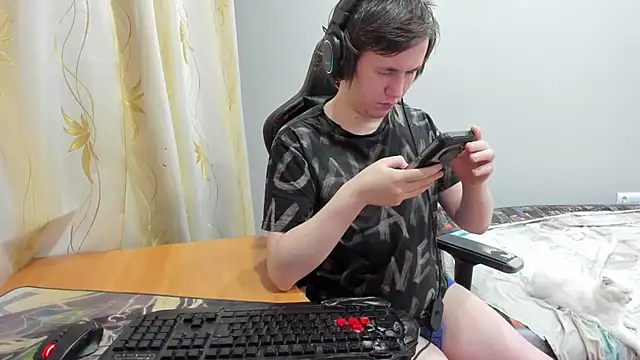 iliaskrislove online show from 04-08-26, 05:47