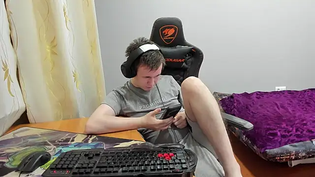 iliaskrislove online show from 12-15-25, 02:01