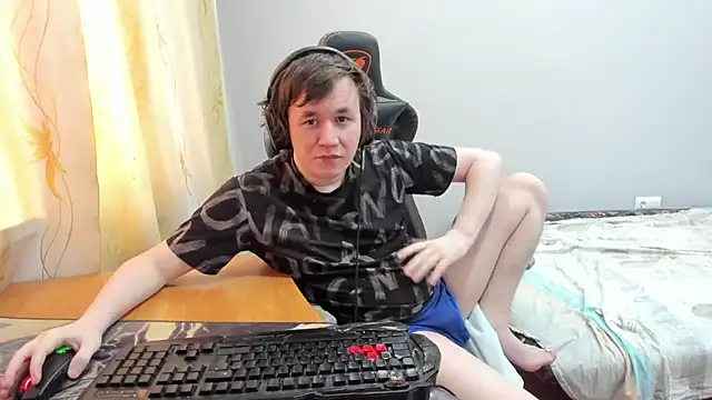 iliaskrislove online show from 04-02-26, 03:02