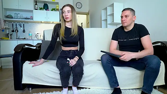 littlesweettifany online show from 03-19-25, 12:34