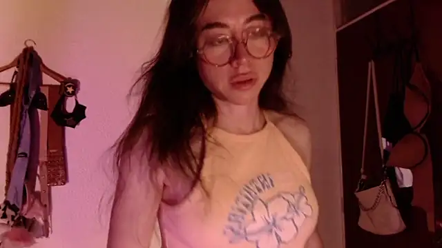 emily pearl  online show from 12-01-25, 11:38