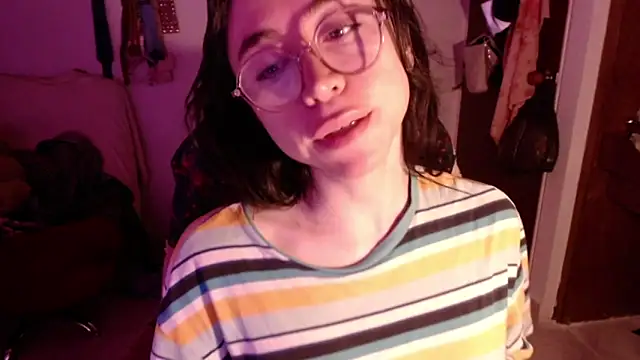 emily pearl  online show from 11-10-25, 07:35