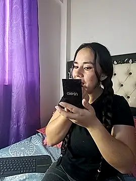 Snapshot of Veeronica_Smith chatting on 02-20-25, 01:19 Veeronica Smith online show from 02-20-25, 01:19