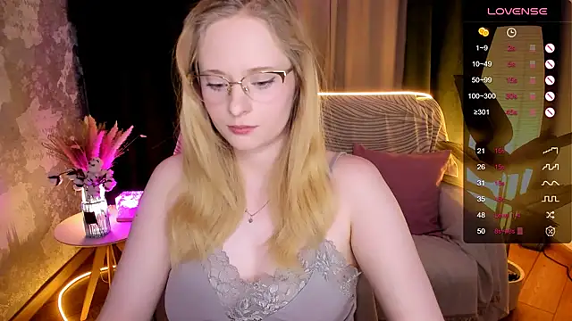 Aemilia  online show from 11-05-25, 08:50