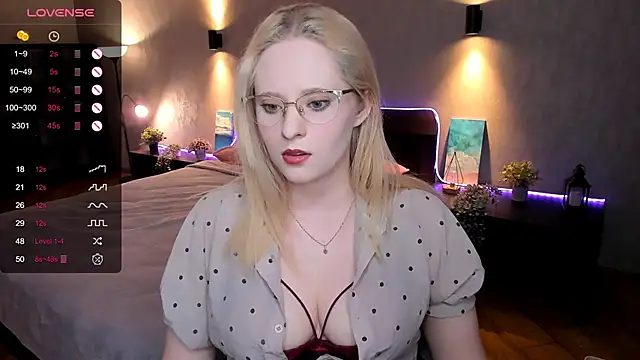 Aemilia  online show from 03-03-25, 02:11