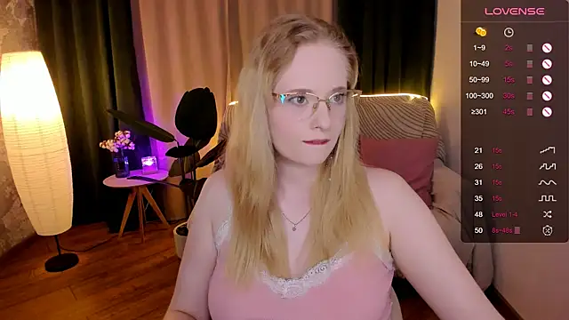 Aemilia  online show from 09-14-25, 02:01