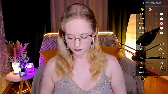 Aemilia  online show from 01-13-26, 02:26