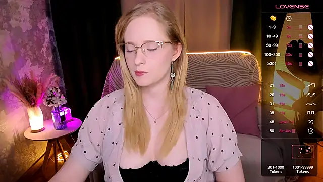 Aemilia  online show from 10-12-25, 06:15