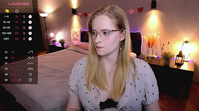 Aemilia  online show from 10-03-25, 08:49