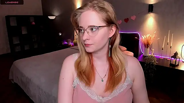 Aemilia  online show from 05-03-26, 08:08