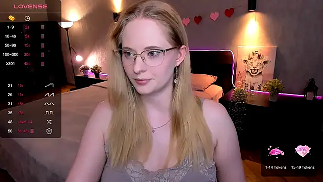 Aemilia  online show from 09-11-25, 08:36