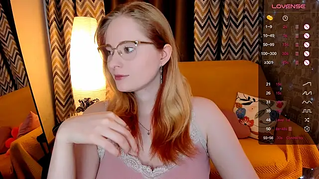 Aemilia  online show from 04-10-26, 08:32