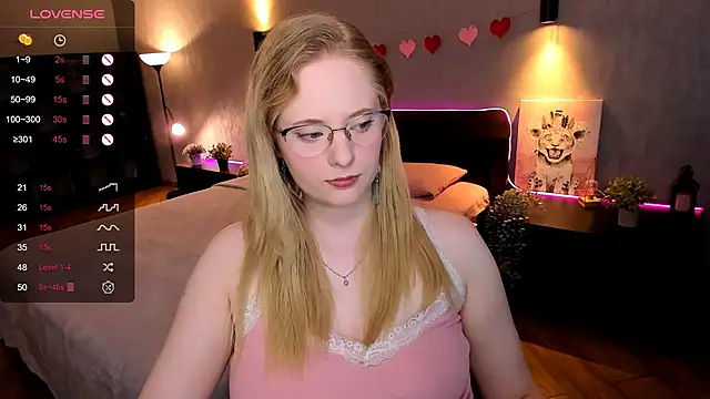 Aemilia  online show from 09-21-25, 06:18