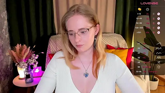 Aemilia  online show from 04-29-26, 08:29