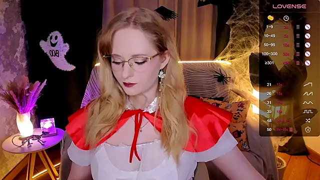 Aemilia  online show from 10-24-25, 08:35