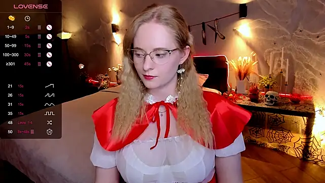 Aemilia  online show from 10-23-25, 08:46