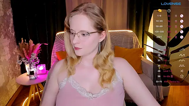 Aemilia  online show from 01-12-26, 02:18