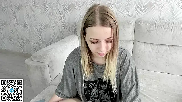 Alice Halle online show from 05-16-26, 02:43