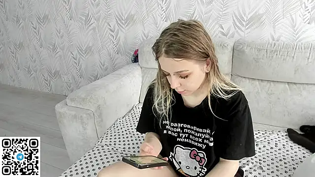 Alice Halle online show from 05-21-26, 07:50