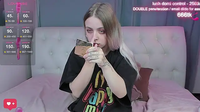 Alice Halle online show from 10-20-25, 02:46