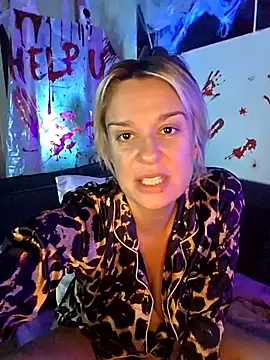 Snapshot of SpicyVicky chatting on 10-19-25, 05:10 SpicyVicky online show from 10-19-25, 05:10