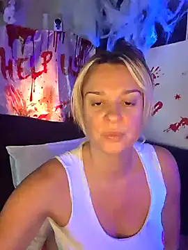 Snapshot of SpicyVicky chatting on 10-10-25, 04:46 SpicyVicky online show from 10-10-25, 04:46