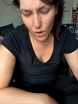Linalicious online show from 05-12-26, 10:43