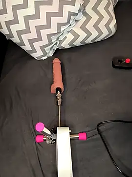 Linalicious online show from 11-20-25, 08:26