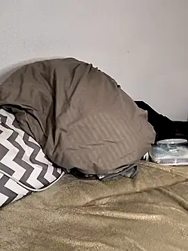 Linalicious online show from 02-25-26, 06:57