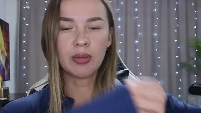 Strip-Lady online show from 05-11-26, 04:04