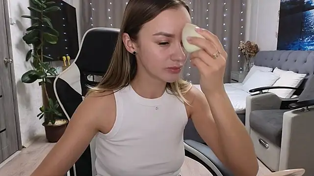 Snapshot of Strip-Lady chatting on 02-19-26, 01:41 Strip-Lady online show from 02-19-26, 01:41