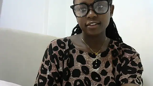 Snapshot of Latiffagodess chatting on 09-19-25, 08:40 Latiffagodess online show from 09-19-25, 08:40