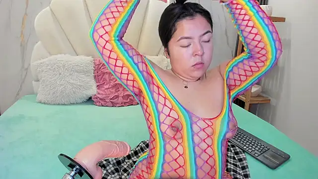 Barbara honey online show from 11-07-25, 01:04