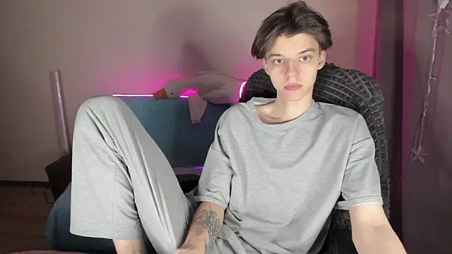 Liam sexy1 online show from 03-21-25, 07:24