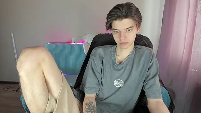 Liam sexy1 online show from 03-18-25, 08:17