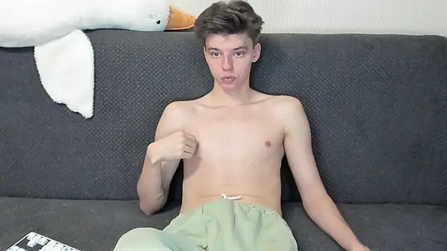 Liam sexy1 online show from 11-28-25, 02:17